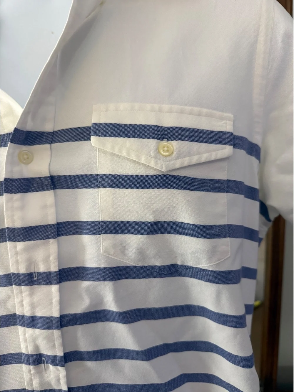 Ralph Lauren Striped Button Up Shirt White Blue Short Sleeve Men’s Medium